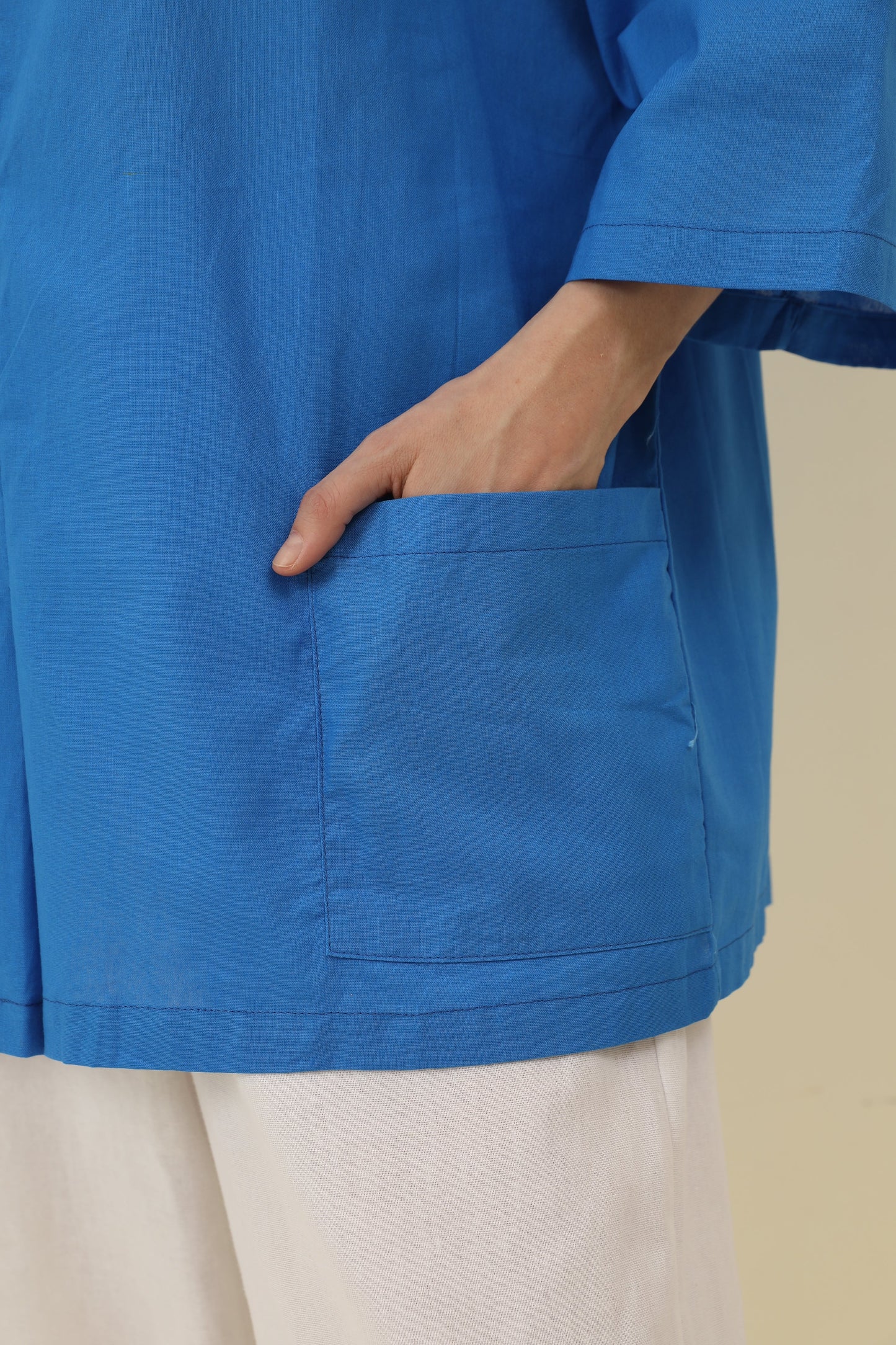 Cotton-Linen V-Neck Hem Slit Top
