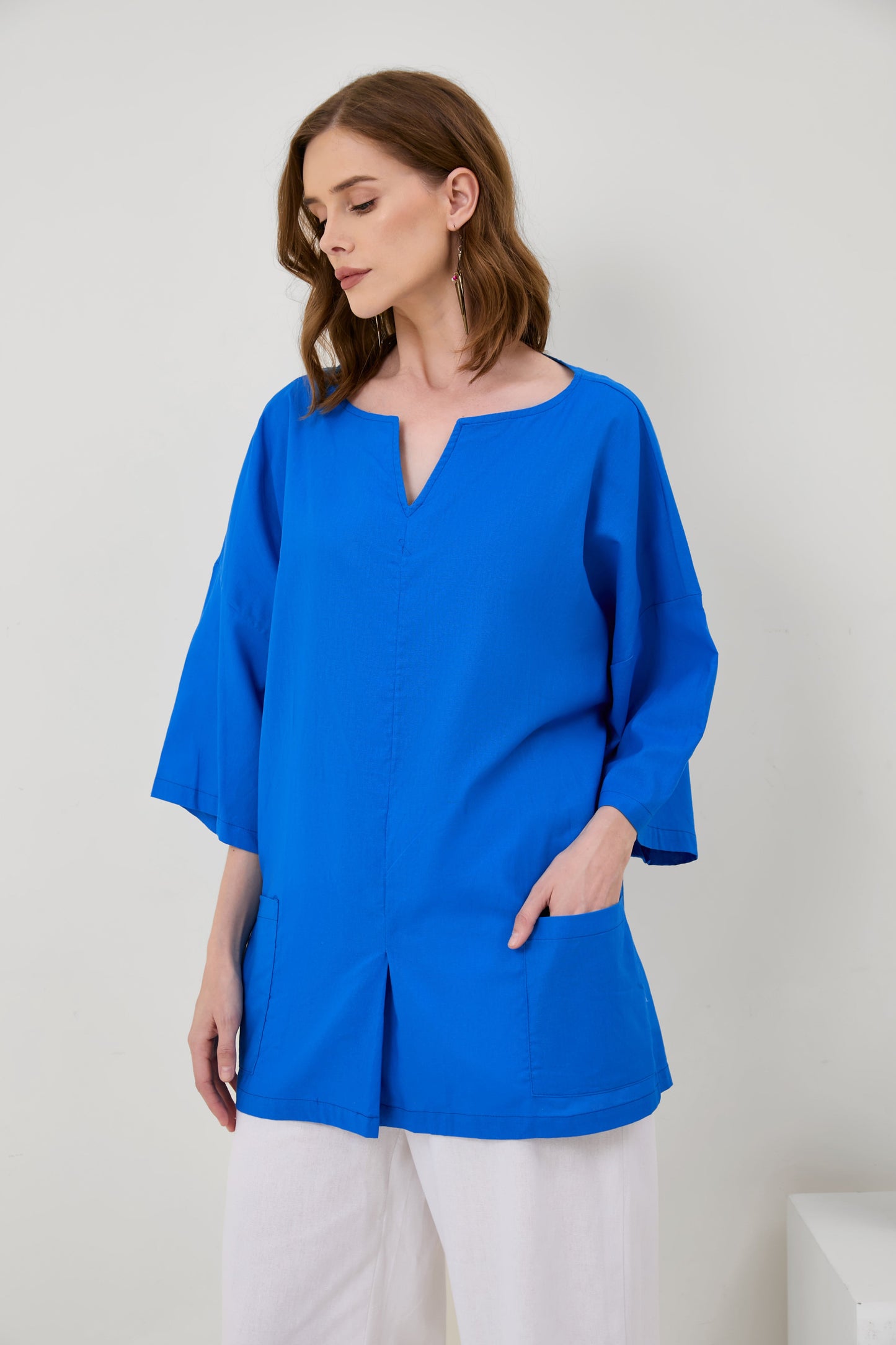 Cotton-Linen V-Neck Hem Slit Top
