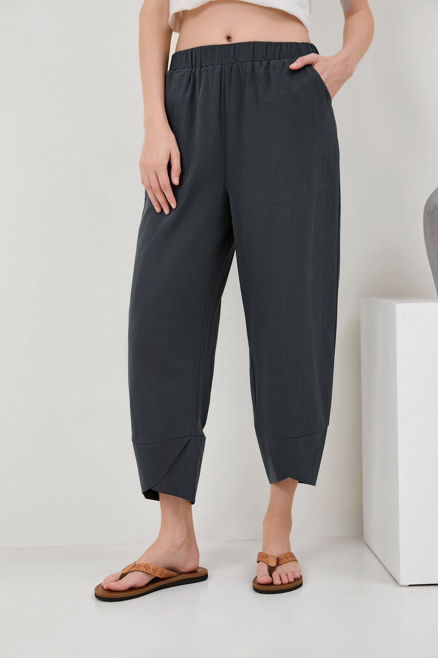 Womens Solid Color Simple Loose Casual Ankle pants