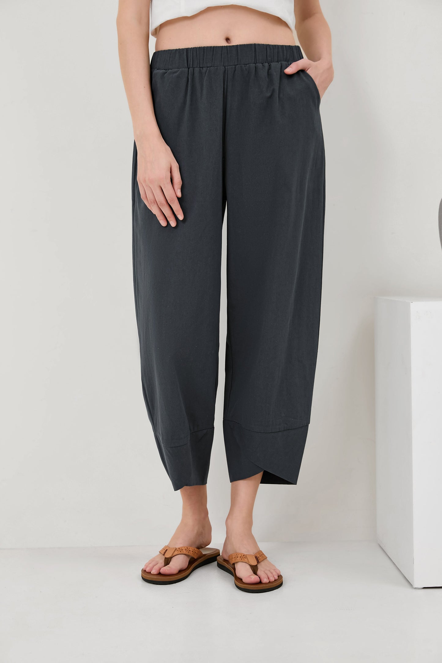 Womens Solid Color Simple Loose Casual Ankle pants